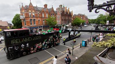 Fun bus delivers Ireland’s Rugby World Cup bid