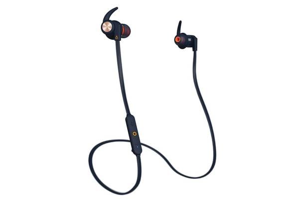 Creative Outlier Sports review: headphones for the active life