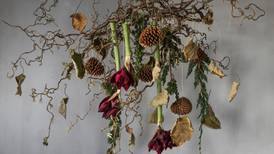 A simple-to-make but stunning-to-look-at Christmas decoration