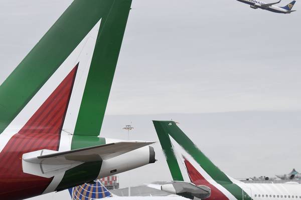 Cerberus approaches Alitalia over bid