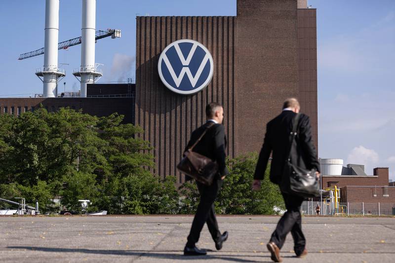Will car buyers in Ireland be the big winners when Volkswagen starts selling directly to customers?