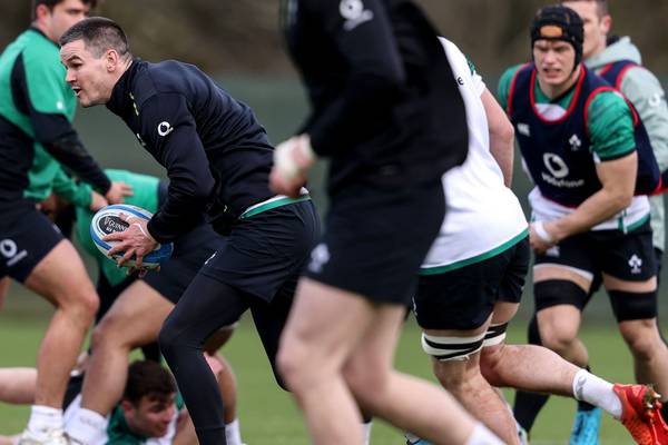 Italy v Ireland: Johnny Sexton returns as Andy Farrell makes seven changes