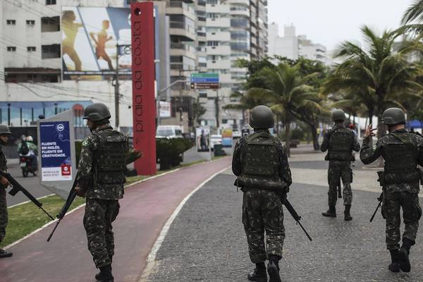 Brazil police strike leads to mounting violence and 140 murders