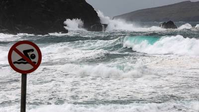 Storm Eunice: Schools and colleges close ahead of severe weather