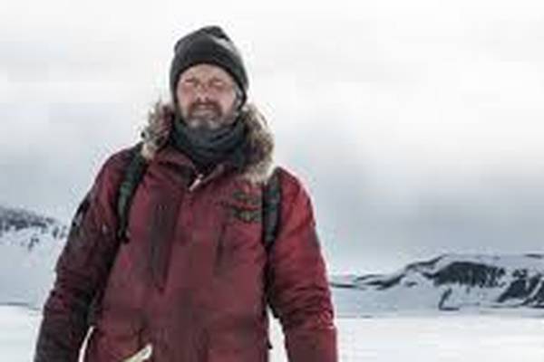 Arctic: Mads Mikkelsen is scruffy, unshowy and precise
