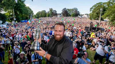 Shane Lowry: Thousands flock to Clara for ‘relatable’ golfer’s homecoming