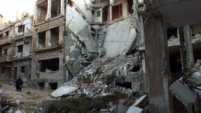 Syria starts evacuating civilians from  Homs