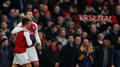 Arsene Wenger rules out selling Sanchez and Özil in January