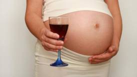 One glass of wine can stop foetus breathing, study claims