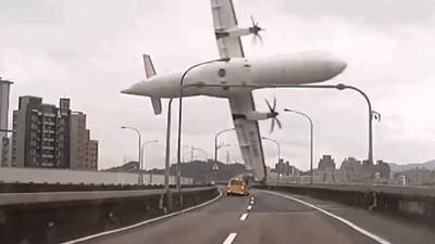 Pilot mistakenly turned off TransAsia engine before crash
