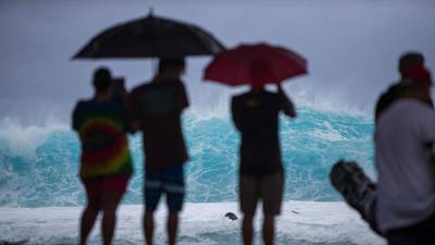 Hurricane Iselle batters Hawaii leaving 5,000 with no power