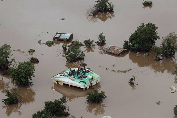 Mozambique: Death toll rises as 400,000 left homeless by cyclone and floods