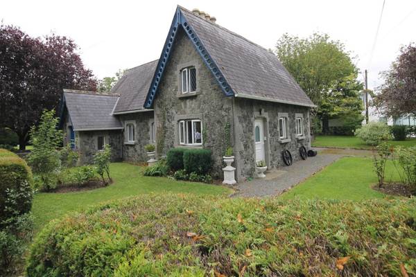 Lessons in commuter-belt living: former schoolhouse in Kildare for €375,000