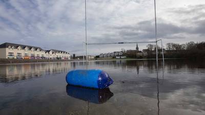 Shannon floods: Locals divided on how to tackle crisis