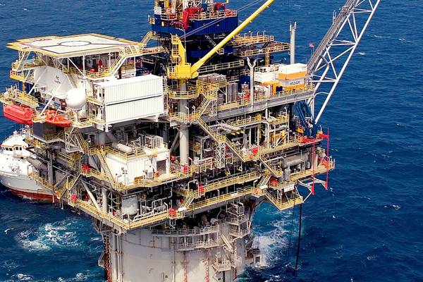 Occidental offers $57bn for Anadarko, topping Chevron