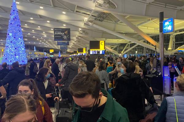 Extra flight hastily arranged after 300 Irish stuck in Heathrow when plane ‘oversold’