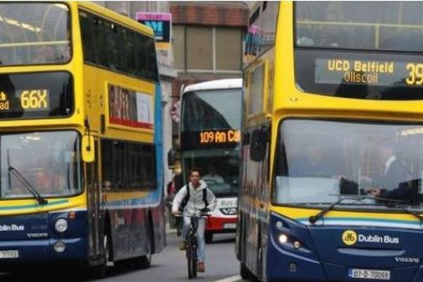 Public transport to remain at full capacity in run-up to Christmas