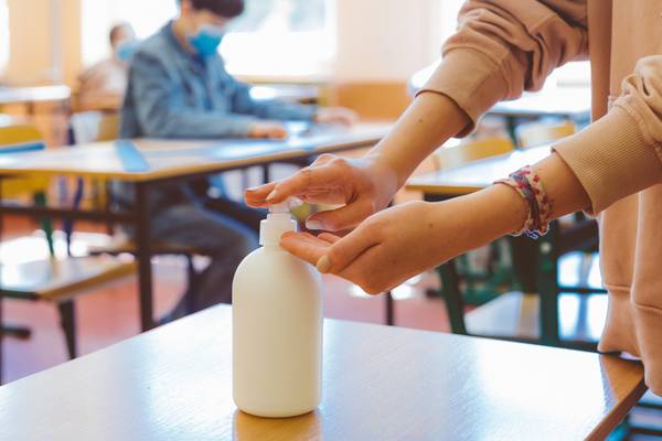 Government abandons plans to reopen special schools this week