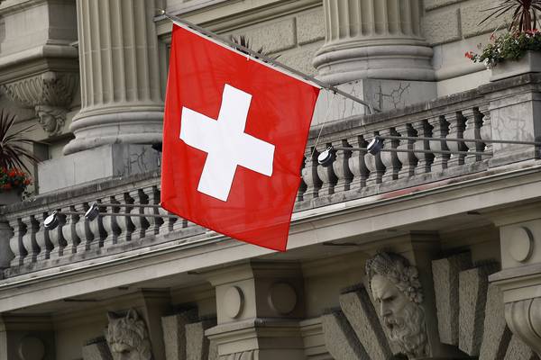 Swiss hoi polloi get a shot at upending banking system