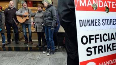 Impact members express solidarity with Dunnes workers