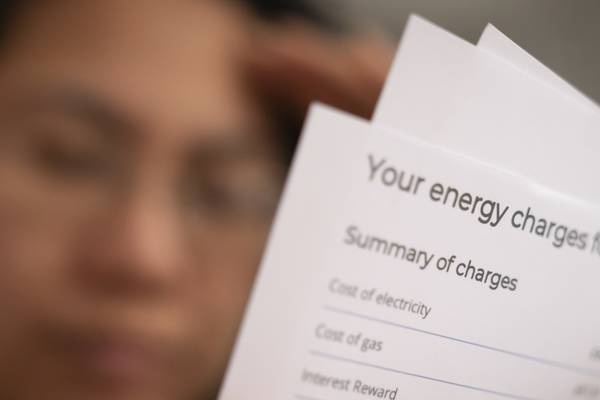 UK asks consumers to cut energy use as London freezes