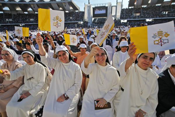 Tens of thousands attend first papal Mass on Arabian Peninsula