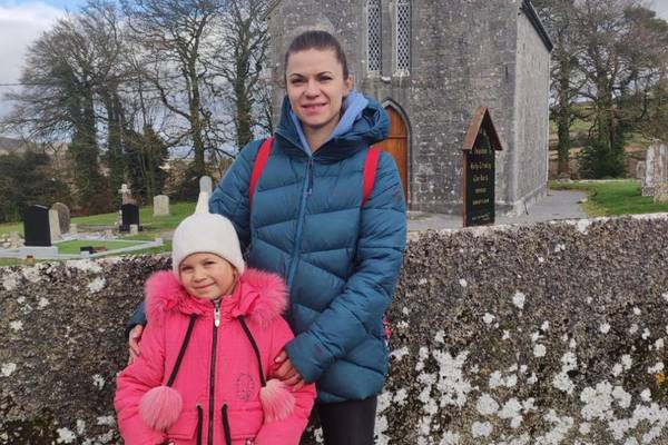 ‘We travelled for five days to get here’ - Ukrainian teacher and daughter arrive in Laois