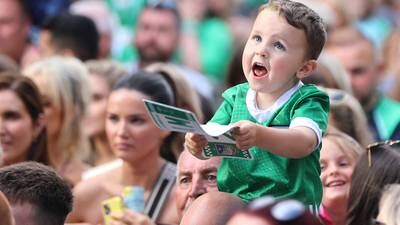 ‘You can’t beat this feeling’: Delighted Limerick hurling fans welcome home four-in-a-row heroes