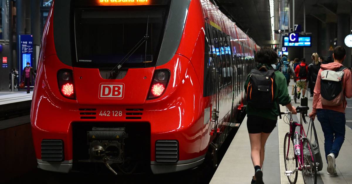 Record train delays bury Germany’s reputation for efficiency