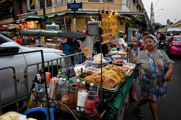 Thailand PM considers moving capital from Bangkok