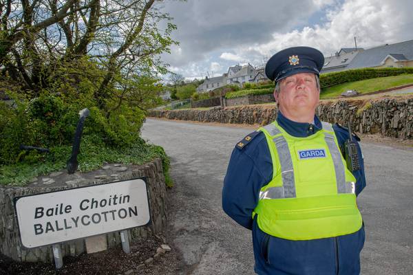 Garda who went viral directing traffic in east Cork expects quiet weekend