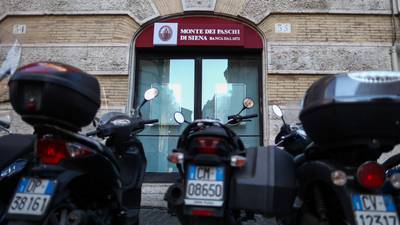 Bankers rush  to rescue  Monte dei Paschi after Italian vote