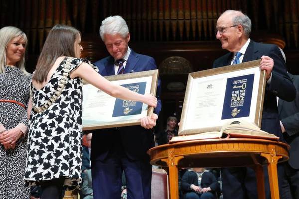 Clinton and Mitchell given freedom of Belfast on 20th anniversary of peace deal