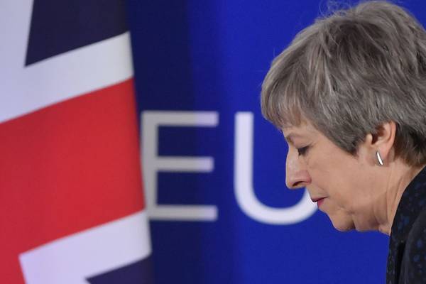 Theresa May fails to reach Brexit breakthrough at Chequers summit