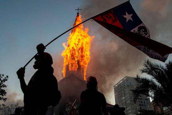 Crisis consumes Chile ahead of vote on replacing constitution