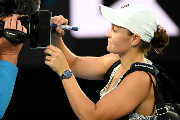 Ash Barty underlines favourite status by trouncing Pegula at Australian Open