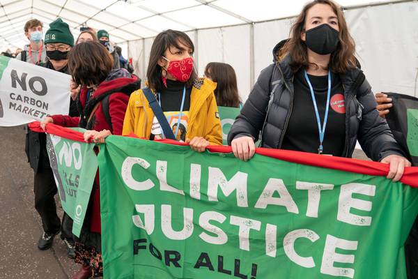 Cop26: New draft deal weakens wording on phase-out of fossil fuels