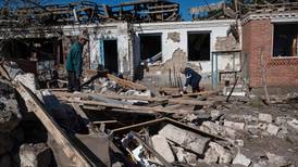 Ukraine: City in Luhansk region hit by heavy Russian artillery bombardment