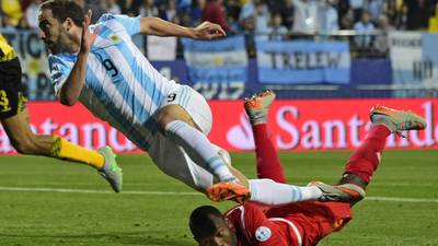 Gonzalo Higuain gives Argentina modest 1-0 win over Jamaica