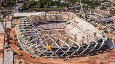 Worker dies in World Cup stadium fall