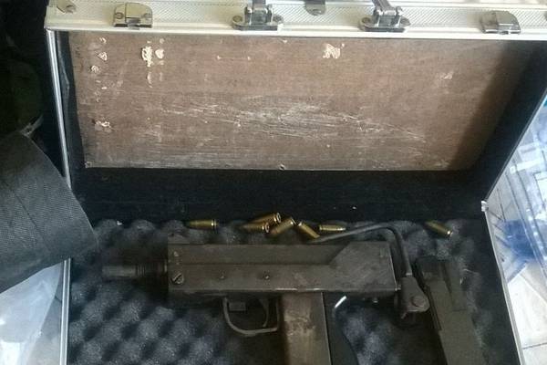 Submachine gun and handguns seized in Dublin