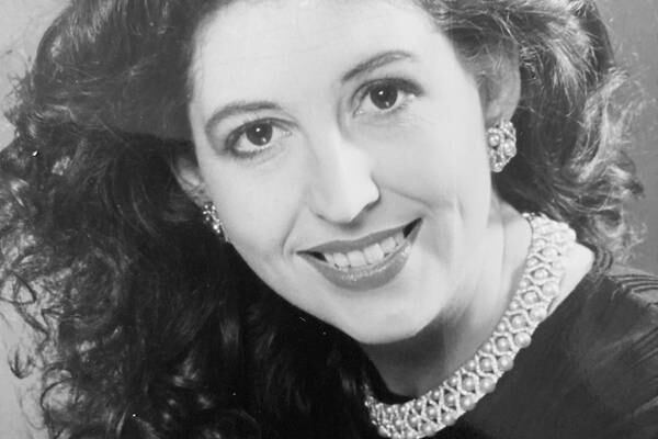 Carol Anne Lowe: Popular opera singer enjoyed an extensive international career
