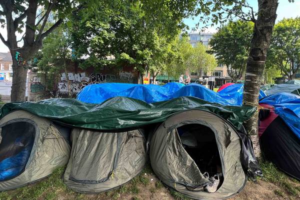 Tents on Dublin canal are cleared again