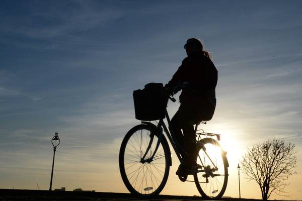 Cars v bikes: 10 good reasons to switch to pedal power