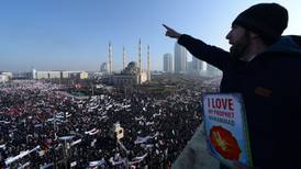 Hundreds of thousands  of Chechens protest  against Mohammad cartoons