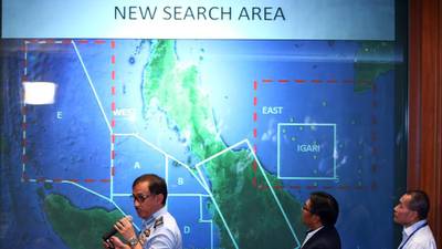 MH370 search: French authorities study Reunion debris