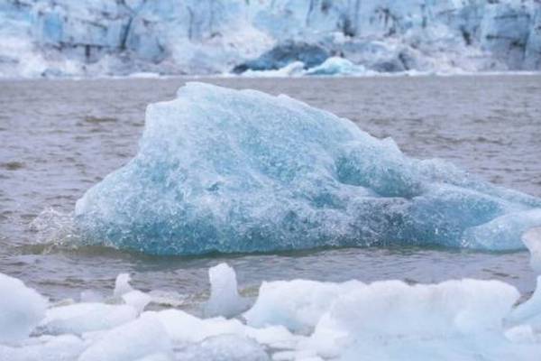 Temperatures around North Pole close to melting point