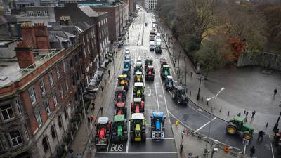 Farmers end Dublin blockade but warn of further protests