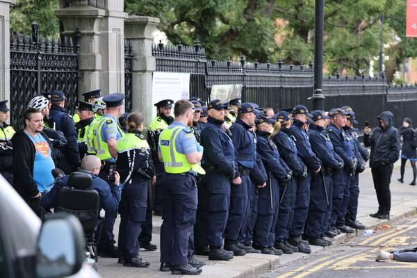 Gardaí ‘adjust’ protest policing following far-right demonstration at Dáil 