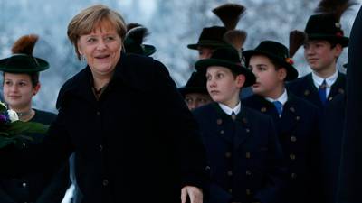 Bavarians pressure Angela Merkel to shift on migration